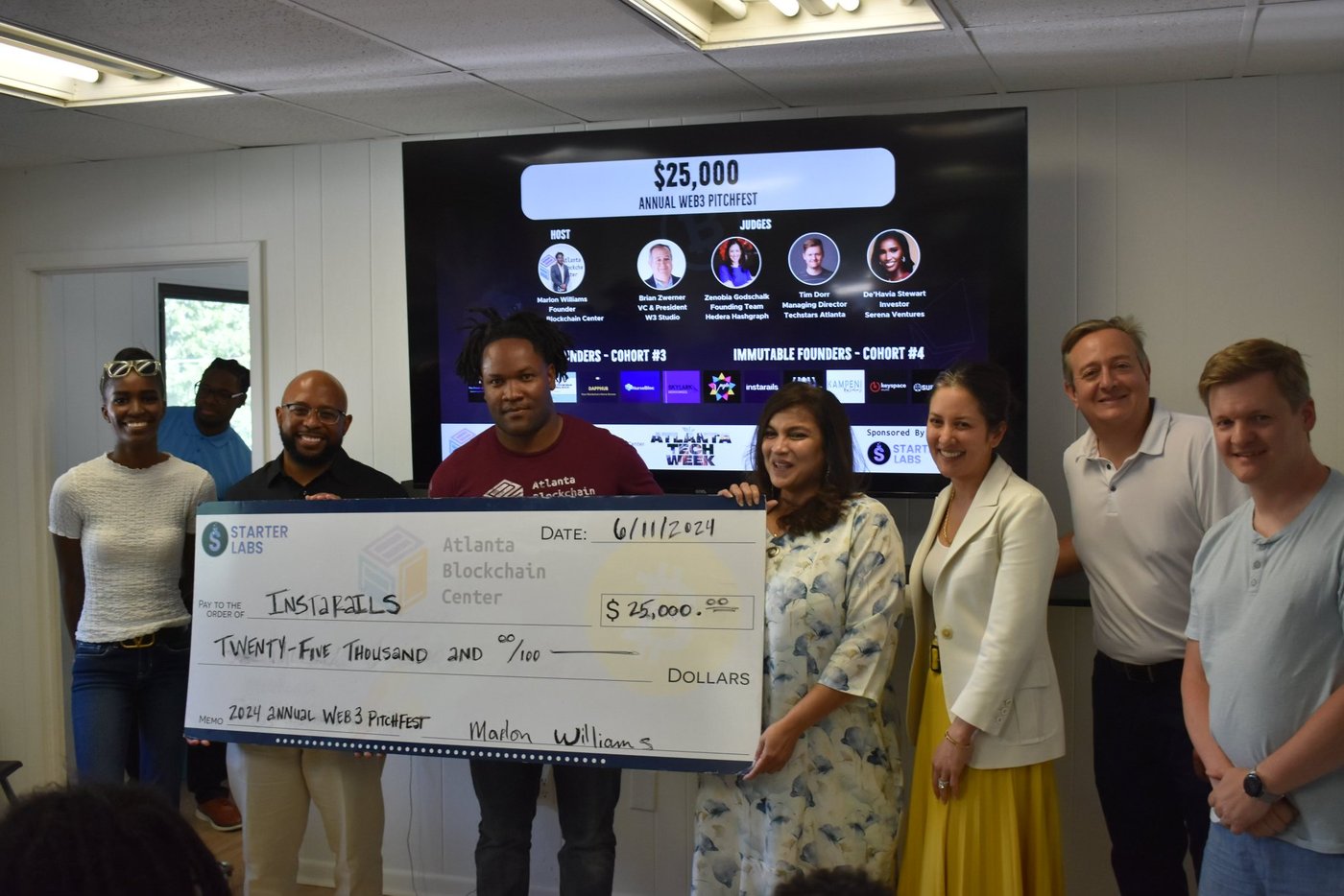 Yamini Sagar accepting the Instarails PitchFest check